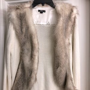 Lady’s fur collared sweater. Size L.